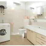 Luxury Eni On The West Coast Apartment