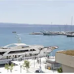 Luxury Eni On The West Coast Apartment *