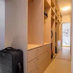 Luxury Eni On The West Coast Apartment