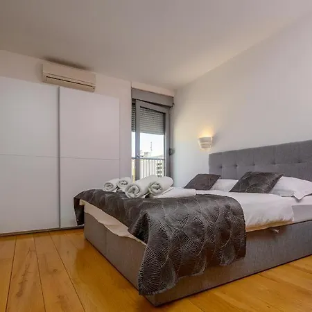 Luxury Eni On The West Coast * Split