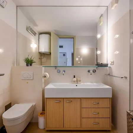 Luxury Eni On The West Coast Apartman *