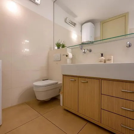 Luxury Eni On The West Coast * Split