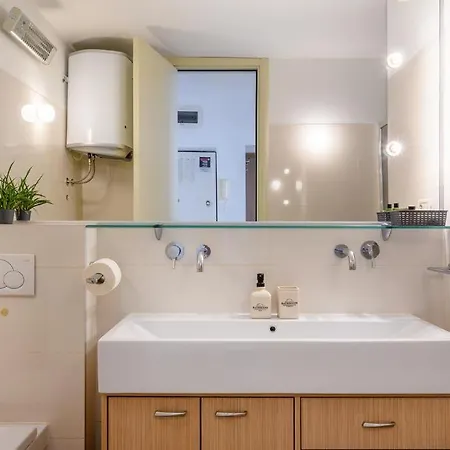 Apartment Luxury Eni On The West Coast