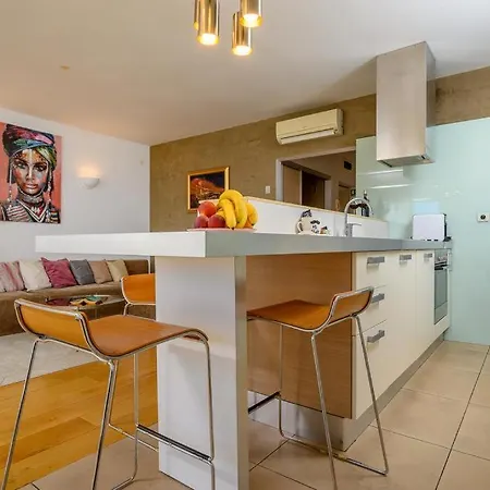 Apartment Luxury Eni On The West Coast *