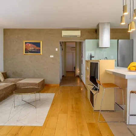 Апартаменты Luxury Eni On The West Coast