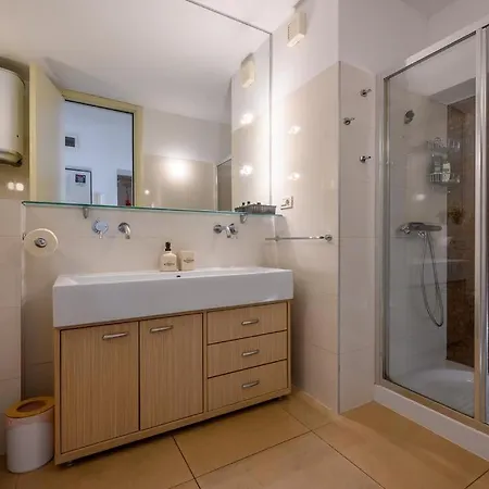 Luxury Eni On The West Coast Apartment Split